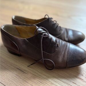 J. Crew Brown Leather Oxford lace up shoes in Timeless Design